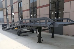 青島地區登車橋設備應用全解析：選型、優勢與常見問題